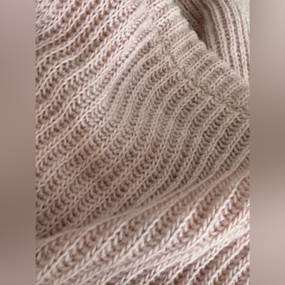 Free For Humanity sweater 🌸 - Picture 11 of 14